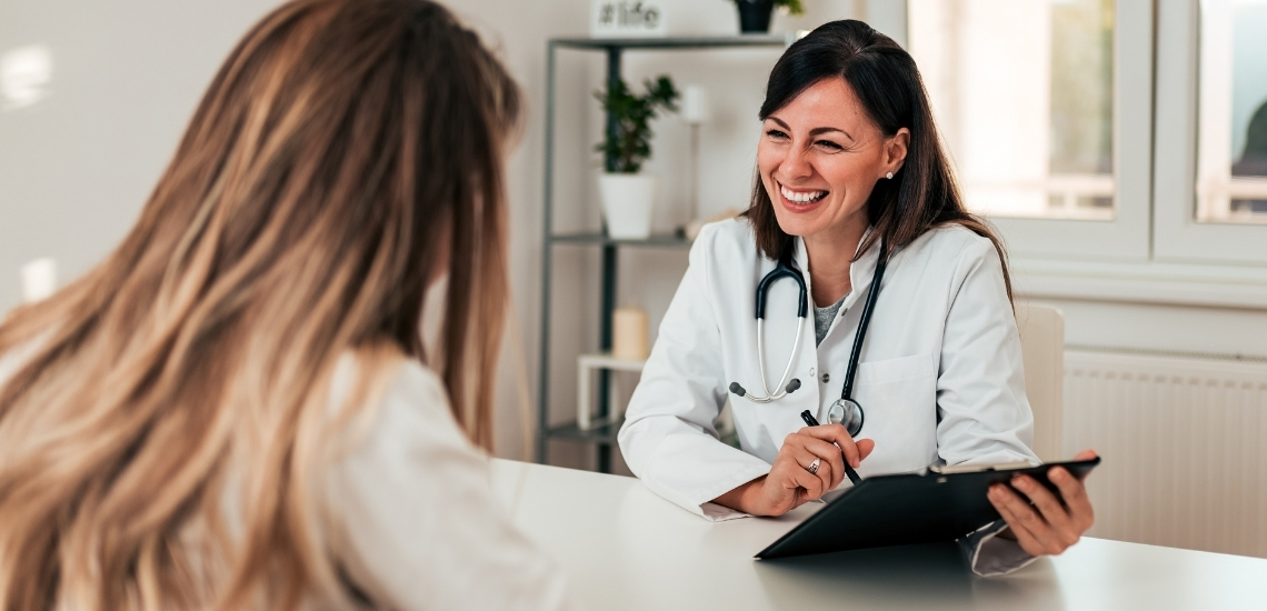 Doctor consulting an egg donor